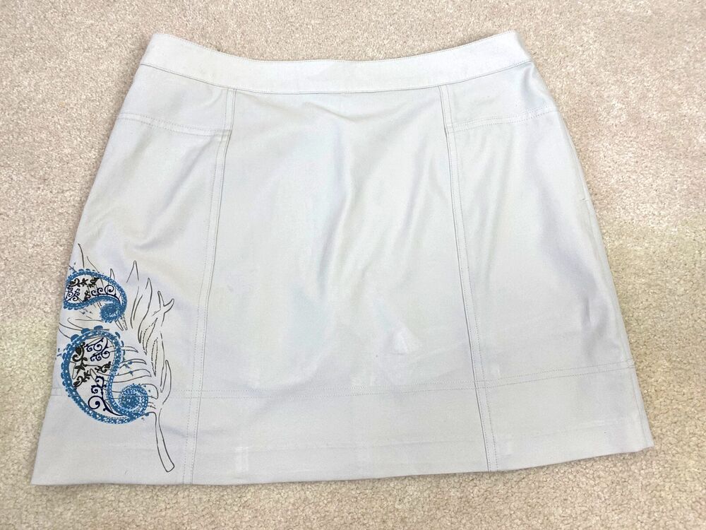 Title Nine Paisley Embroidered Skort Size 8 White Athletic Pickleball Tennis Ski
